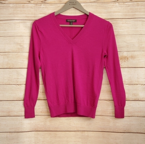 Banana Republic - Picture 1 of 3